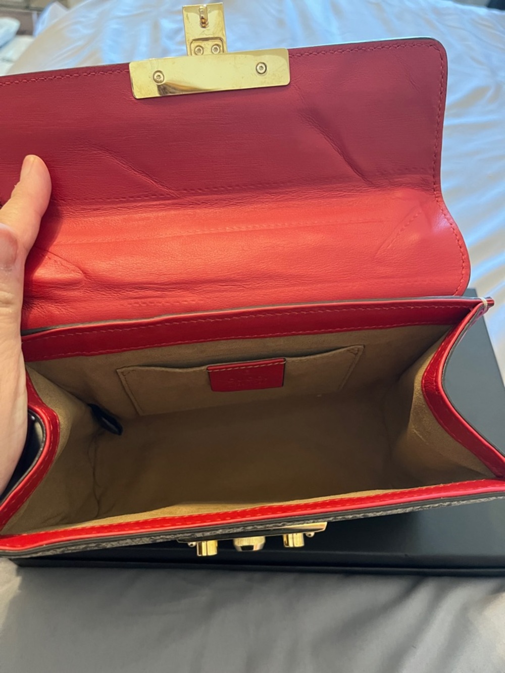 Gucci Red and Beige GG Canvas Shoulder Bag with Gold Chain - Picture 5 of 10